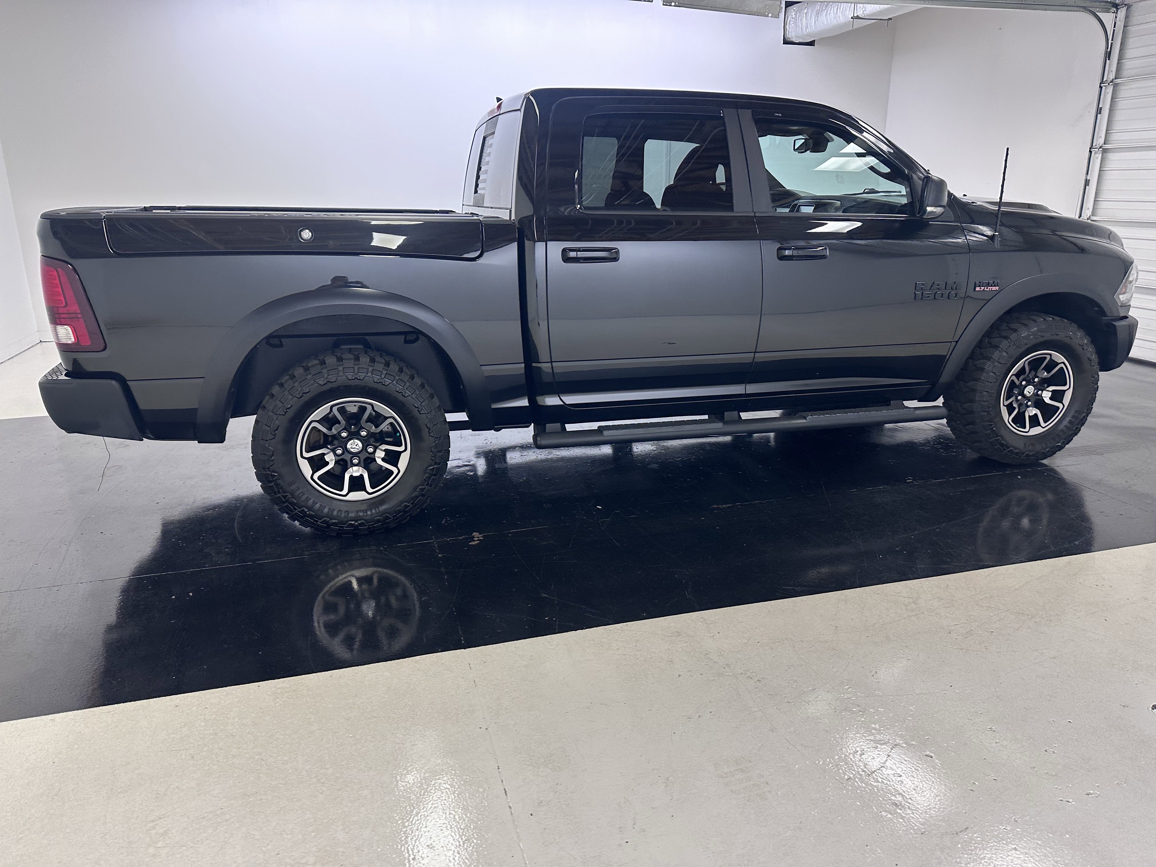 Used 2017 RAM 1500 Rebel w/ Luxury Group image 17