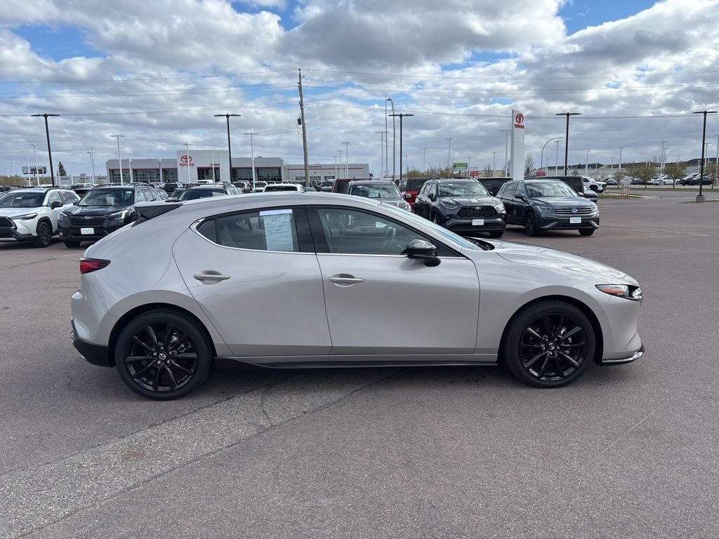 Used 2025 MAZDA MAZDA3 Hatchback w/ Appearance Package AWD/4WD image 4