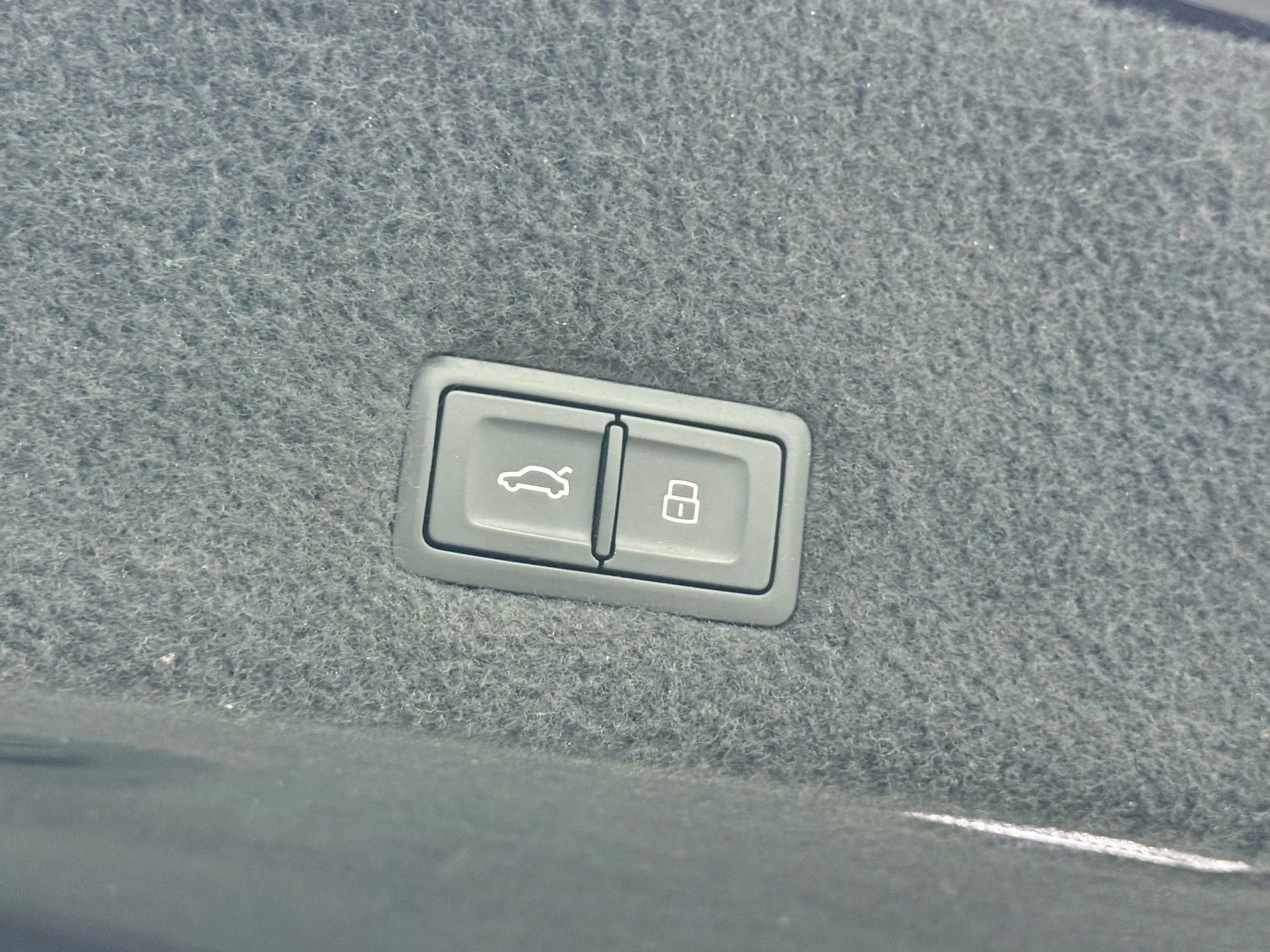 Used 2021 Lamborghini Urus image 56