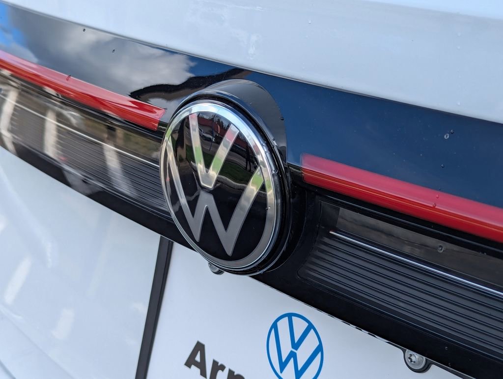 New 2026 Volkswagen Taos SE AWD/4WD image 30