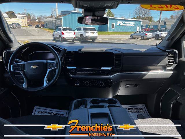 Used 2023 Chevrolet Silverado 1500 LT AWD/4WD image 25