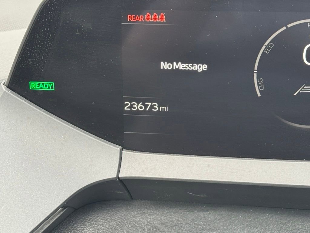 Used 2025 Toyota Prius LE image 33