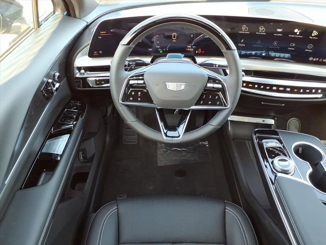 New 2026 Cadillac Lyriq Sport w/ LPO, ONYX Package AWD/4WD image 16