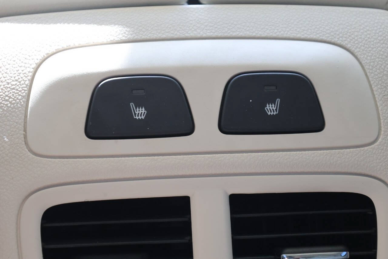 Used 2023 Buick Envision Avenir AWD/4WD image 22