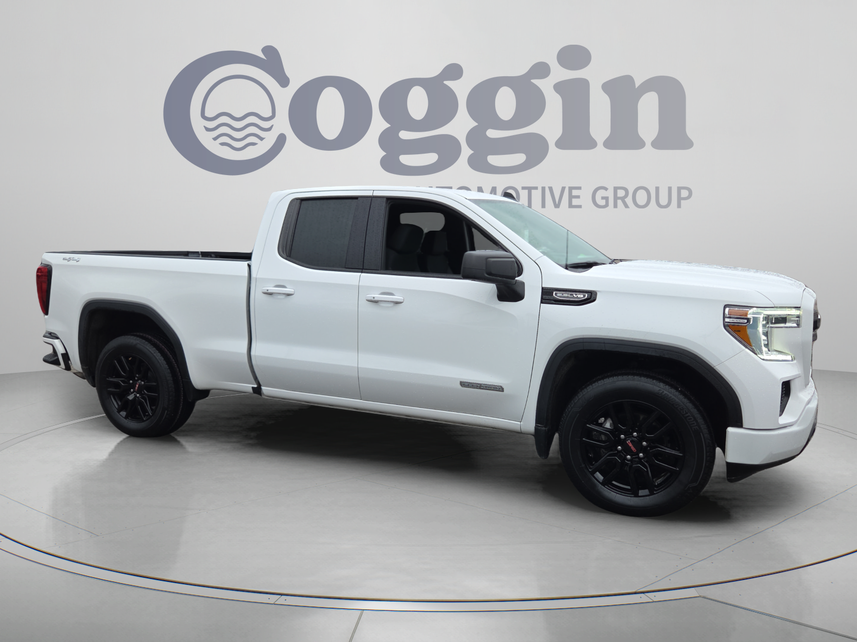 Used 2022 GMC Sierra 1500 Elevation w/ Preferred Package AWD/4WD image 7