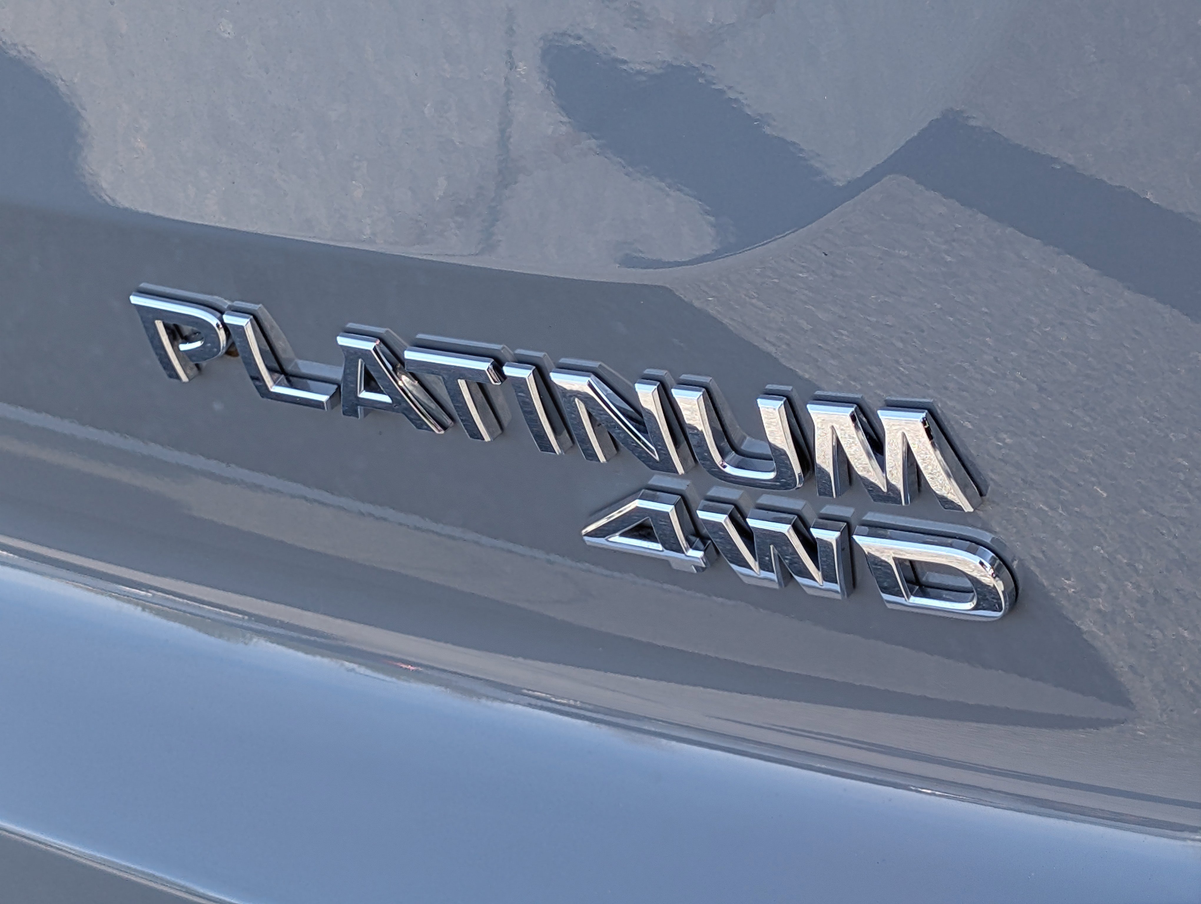 Used 2025 Nissan Pathfinder Platinum image 9