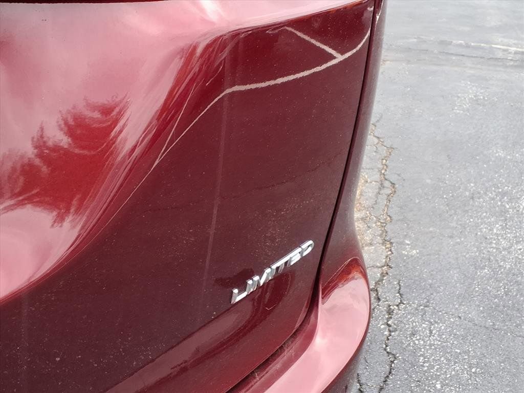 Used 2017 Chrysler Pacifica Limited w/ Advanced Safetytec Group image 30