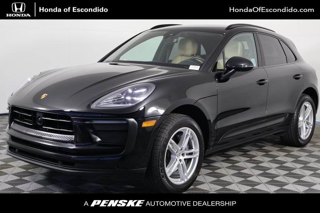 Used 2024 Porsche Macan AWD/4WD image 1