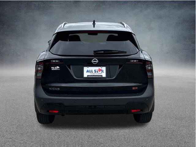 Used 2025 Nissan Kicks SR FWD image 9
