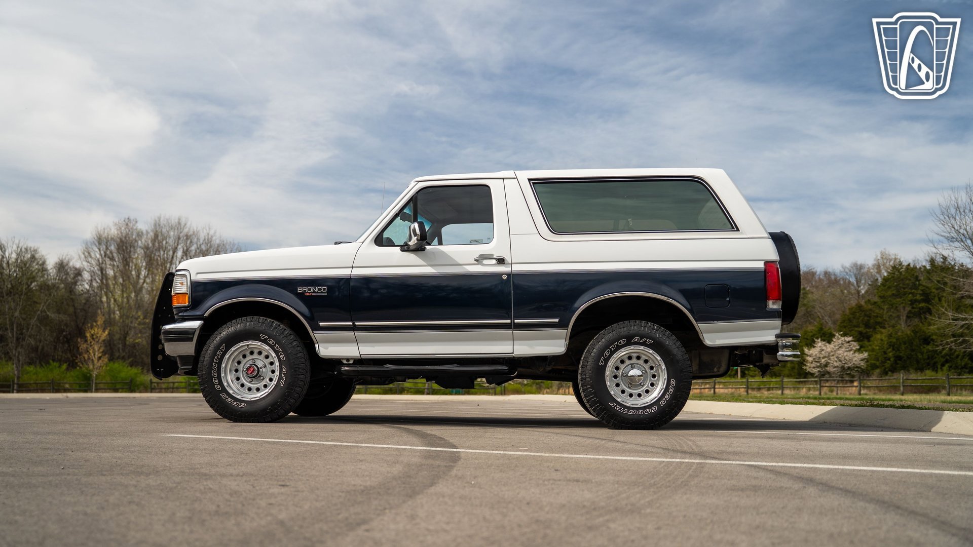 Used 1993 Ford Bronco XLT image 10