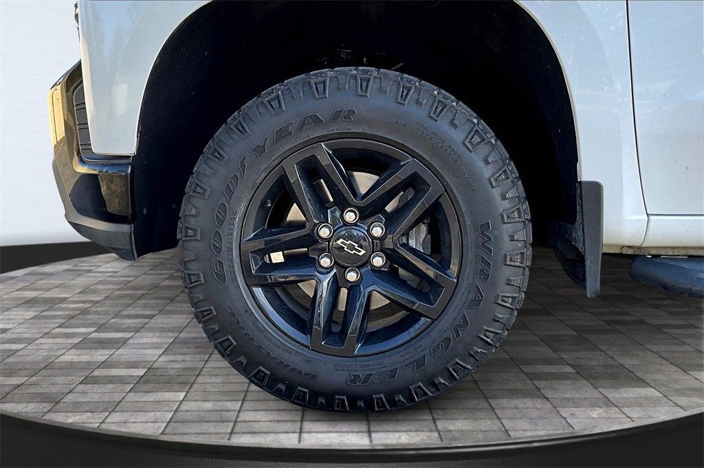 Used 2019 Chevrolet Silverado 1500 LT Trail Boss image 9