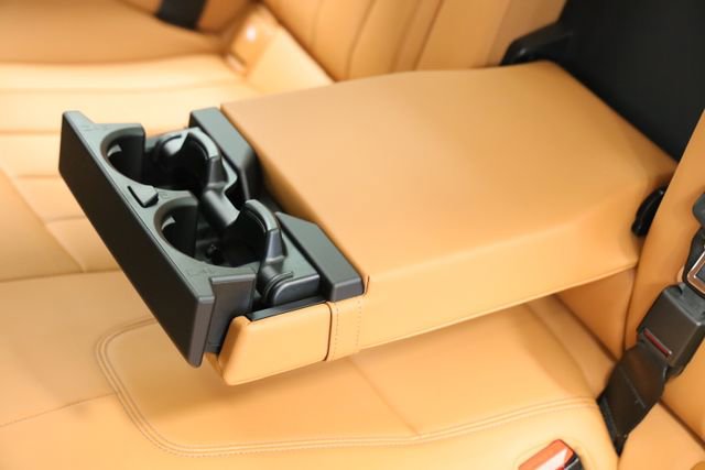 Used 2023 BMW 540i w/ Convenience Package image 40