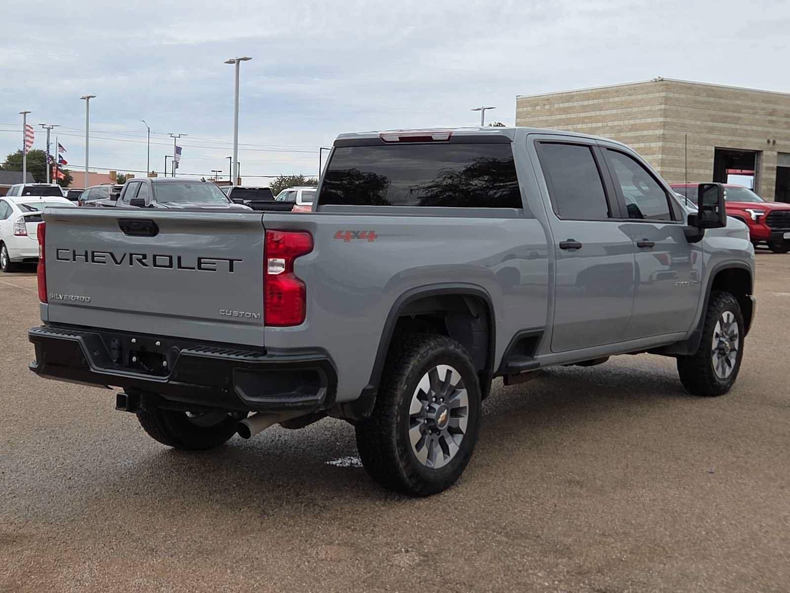 Used 2024 Chevrolet Silverado 2500 Custom w/ Custom Value Package AWD/4WD image 8