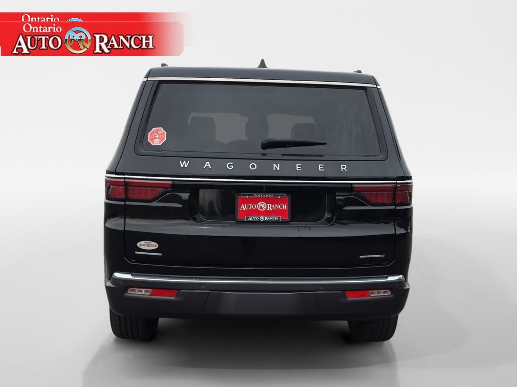 Used 2022 Jeep Wagoneer Series II AWD/4WD image 4