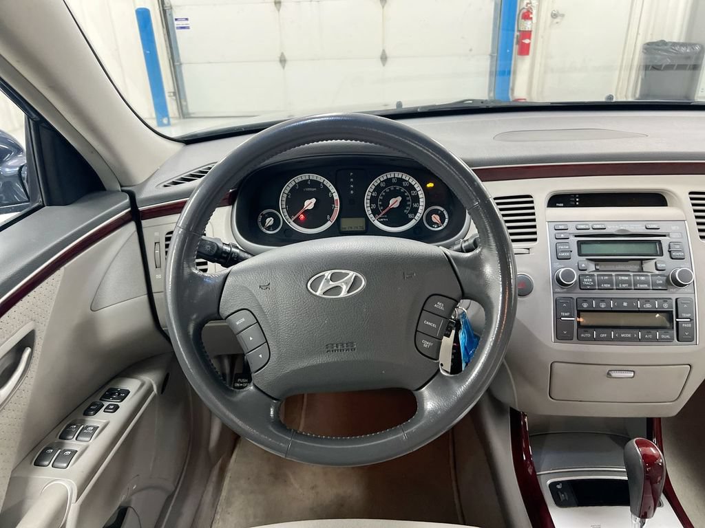 Used 2007 Hyundai Azera SE FWD image 11