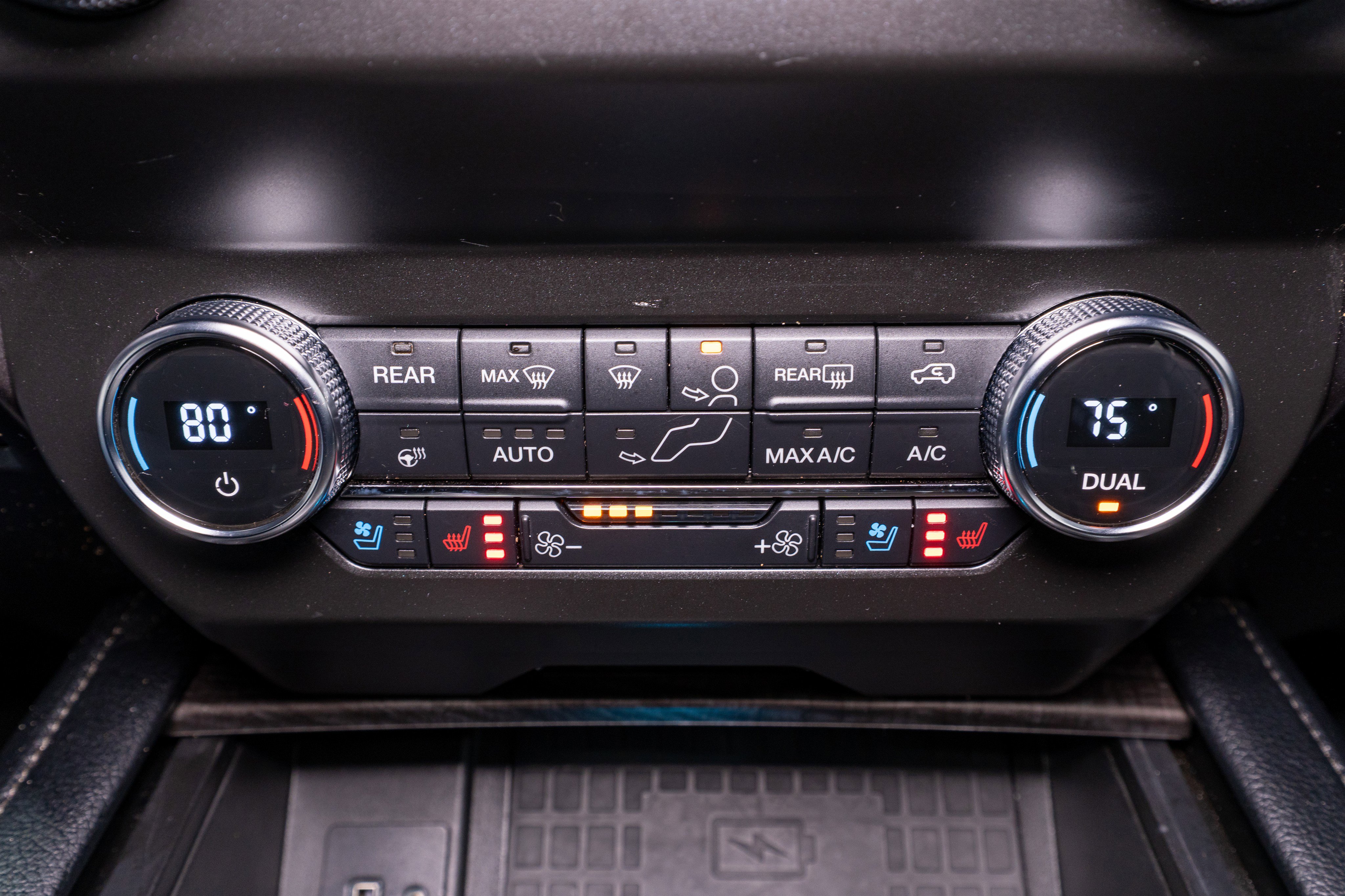 Used 2021 Ford Expedition Max Limited image 24