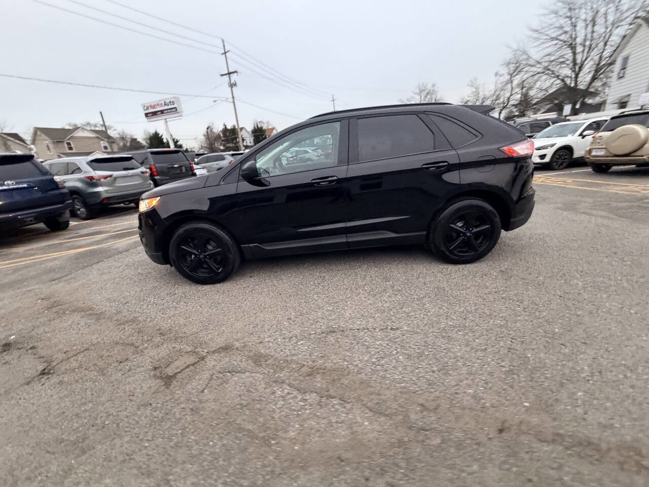 Used 2018 Ford Edge SE image 34