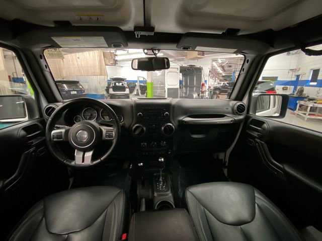 Used 2018 Jeep Wrangler Unlimited Altitude image 25