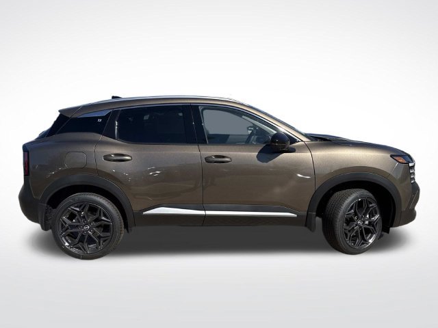 New 2027 Nissan Kicks SR FWD image 10