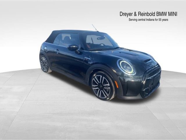 Used 2023 MINI Cooper S w/ Signature Upholstery Package image 2