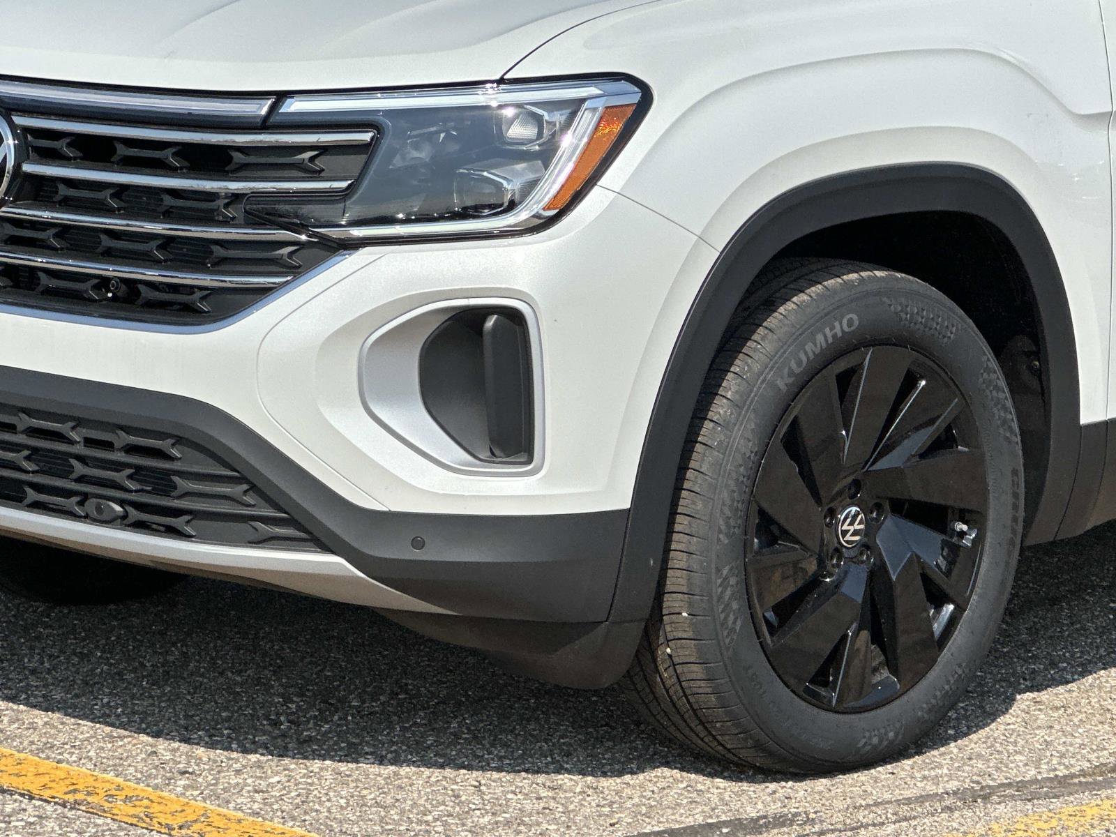 New 2026 Volkswagen Atlas SE image 8