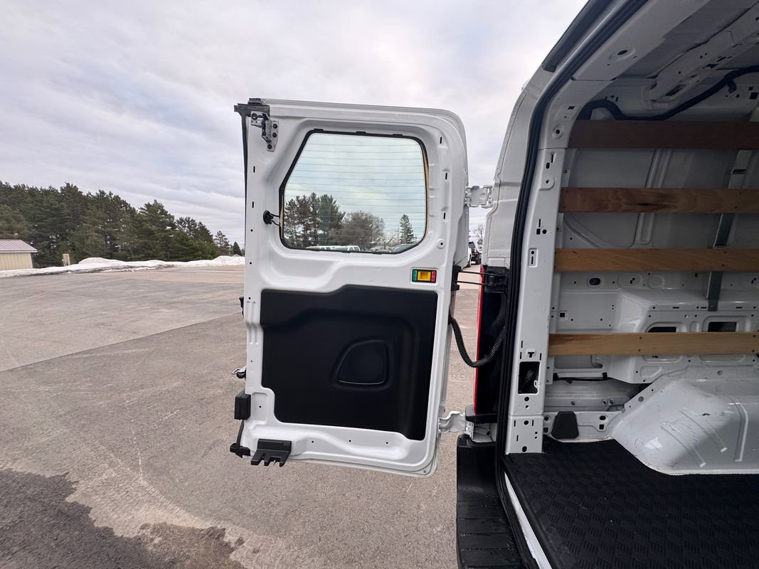 Used 2024 Ford Transit 250 Low Roof AWD w/ Exterior Upgrade Package image 43