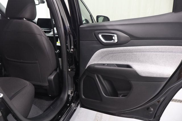 New 2025 Jeep Compass Sport image 16
