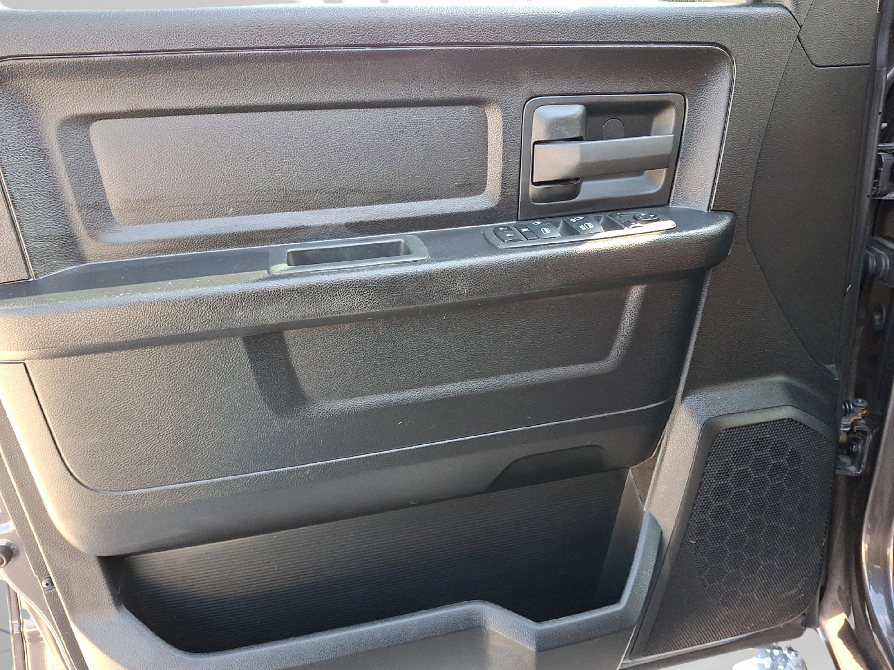 Certified 2022 RAM 1500 Express AWD/4WD image 11