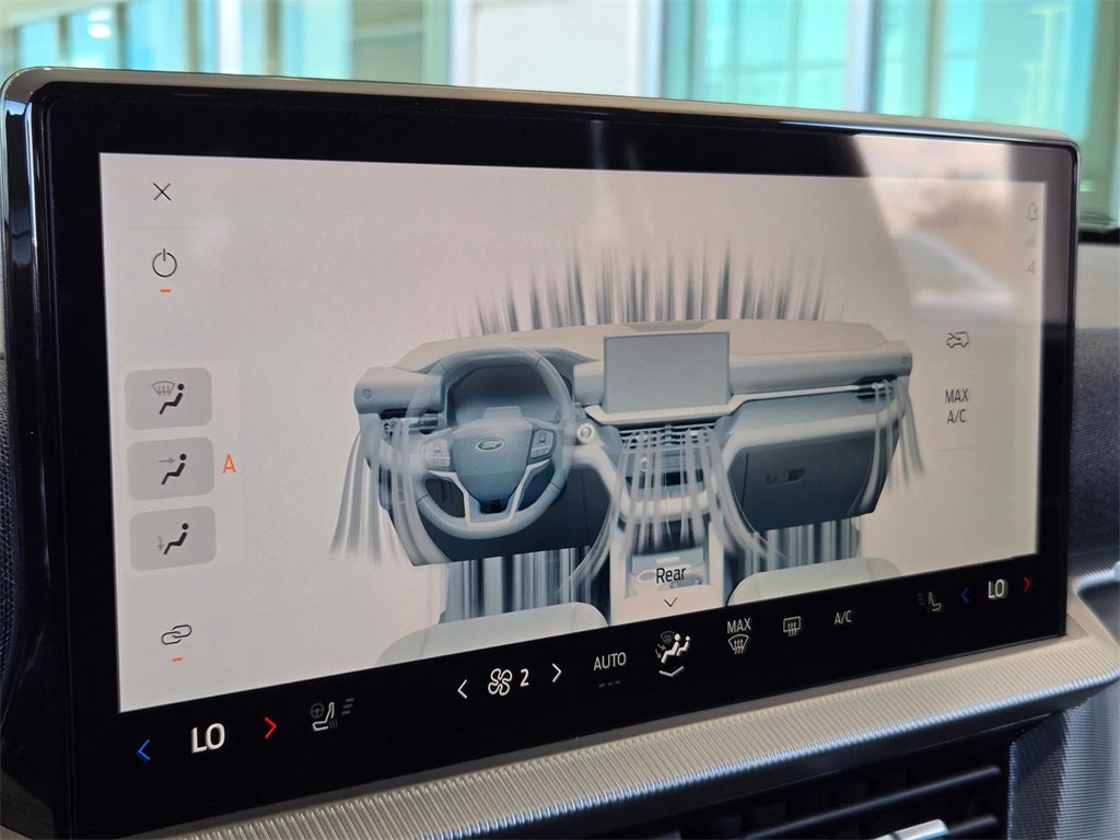 Used 2025 Ford Explorer ST-Line w/ ST-Line Street Pack image 18