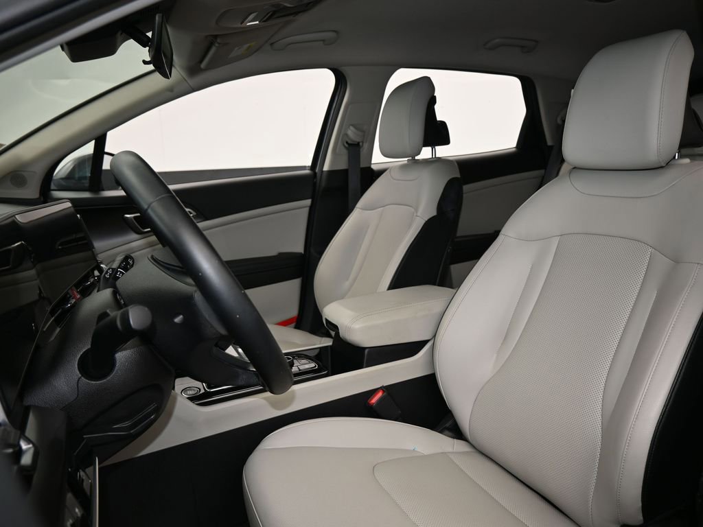 Used 2023 Kia Sportage EX image 10