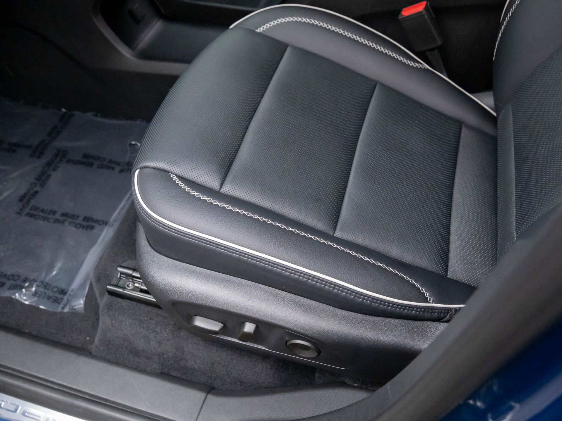 Used 2025 GMC Acadia Denali w/ Super Cruise Package image 16