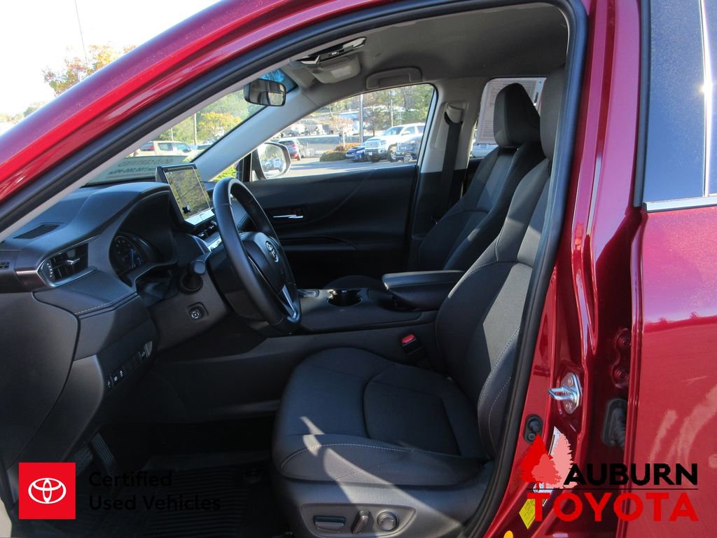 Certified 2024 Toyota Venza LE image 11