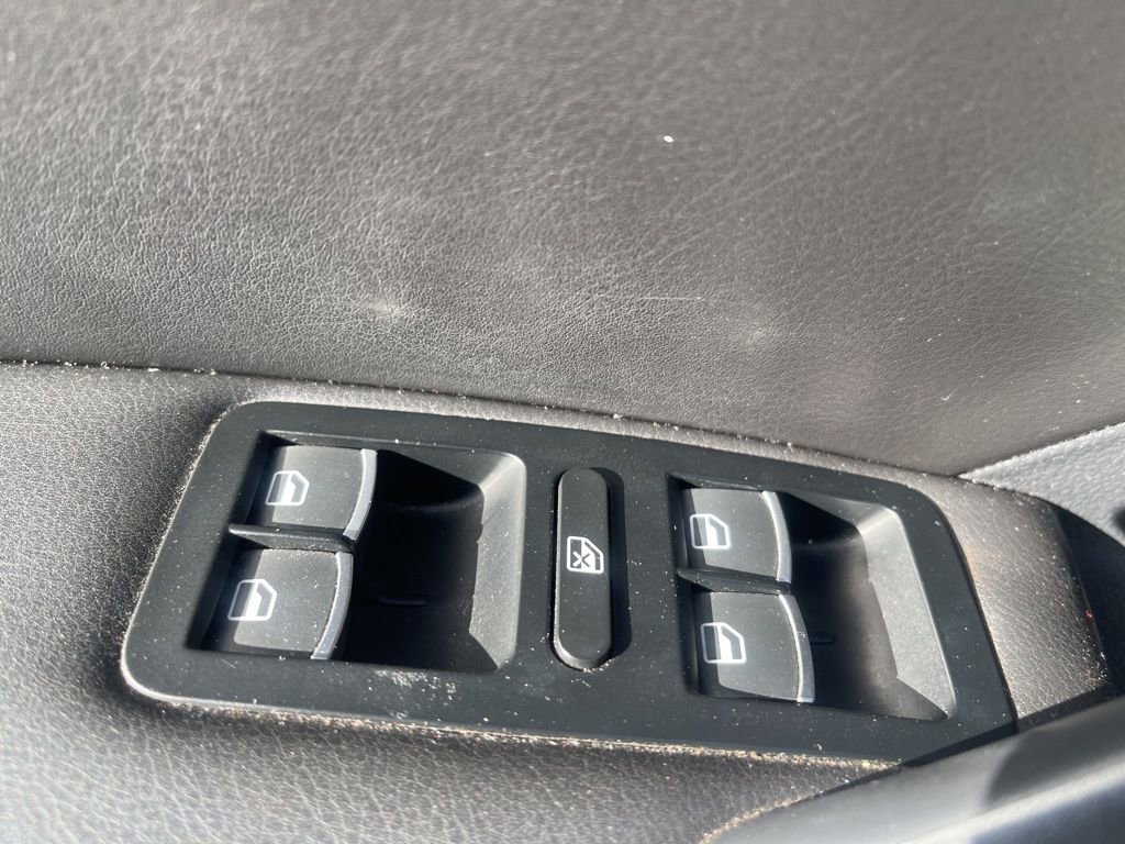 Used 2014 Volkswagen Passat 1.8T S image 21