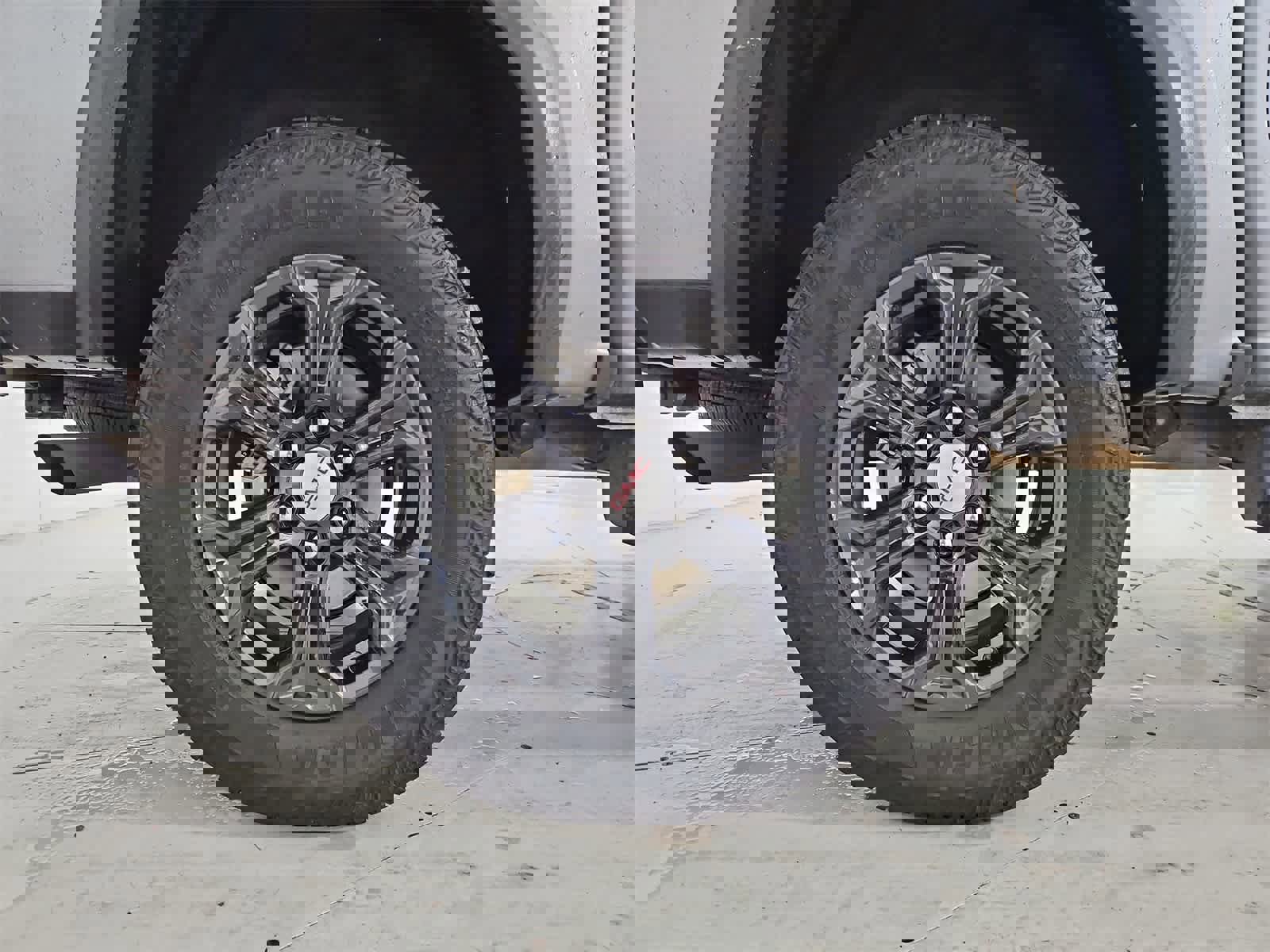 Used 2024 GMC Canyon Elevation image 13