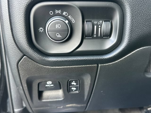 Used 2021 RAM 1500 Laramie AWD/4WD image 19