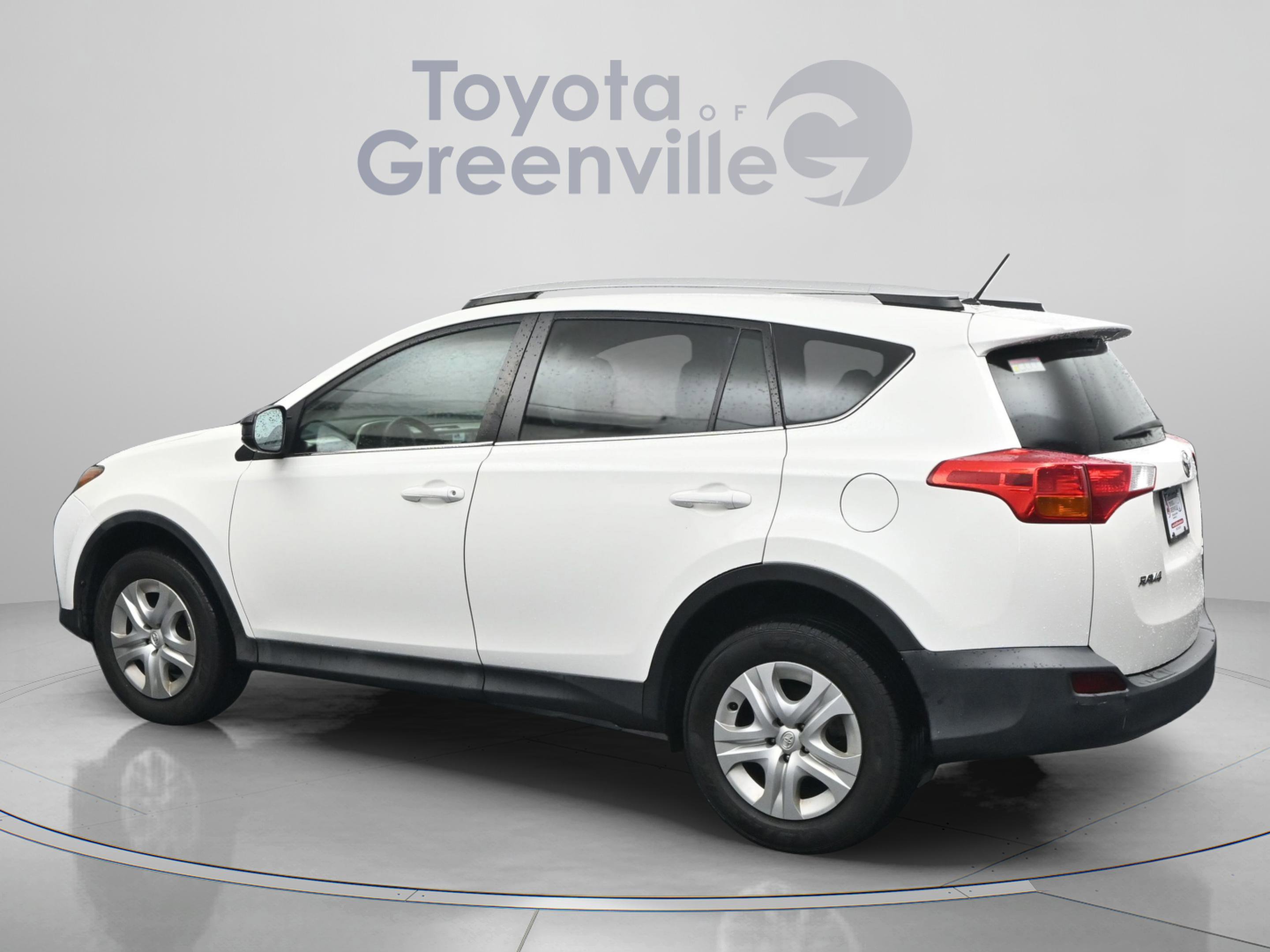 Used 2015 Toyota RAV4 LE AWD/4WD image 6