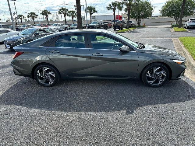 Used 2024 Hyundai Elantra Limited FWD image 7