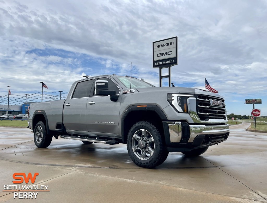 New 2025 GMC Sierra 3500 SLT w/ SLT Premium Package