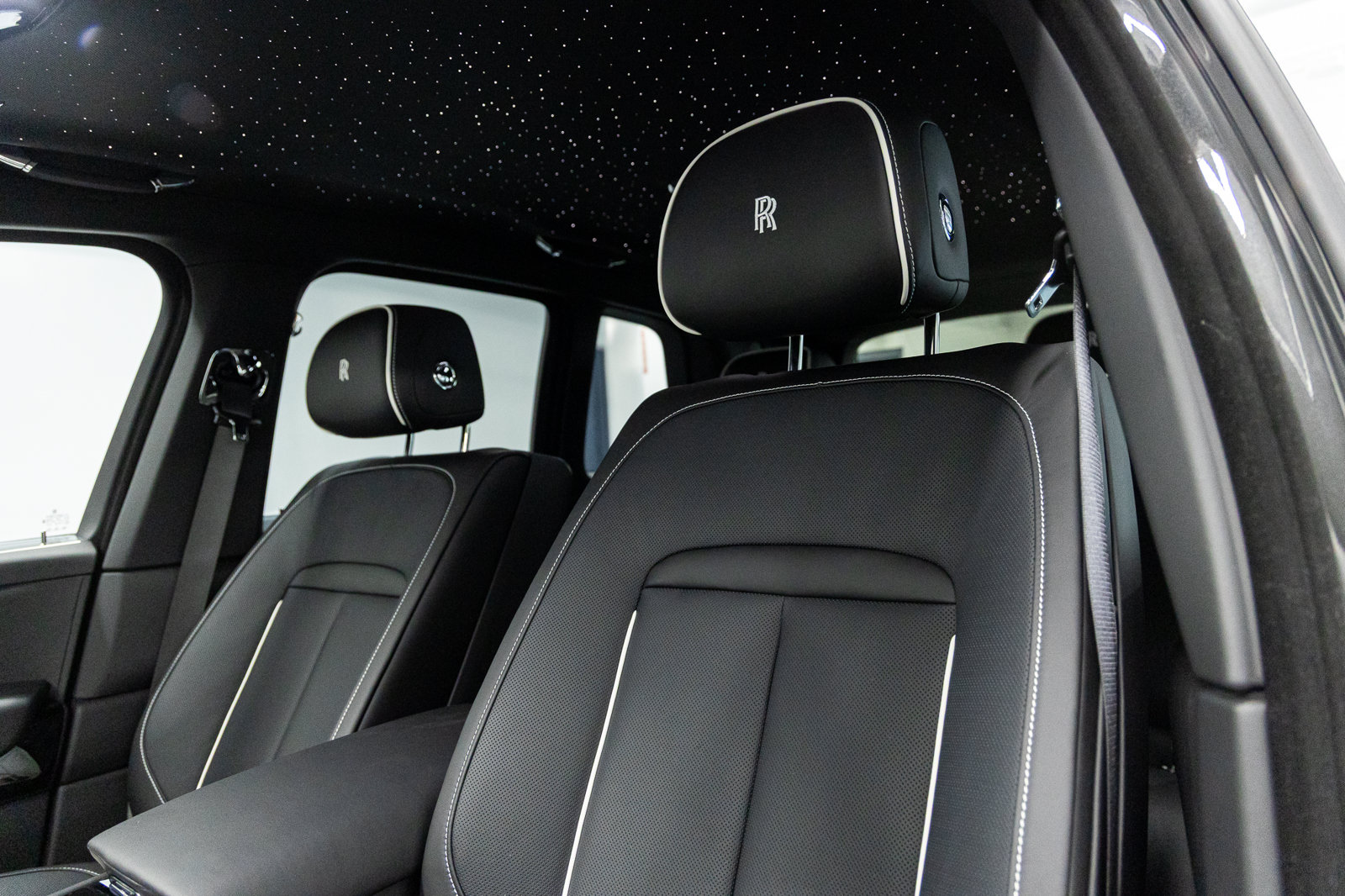 New 2027 Rolls-Royce Cullinan AWD/4WD image 30
