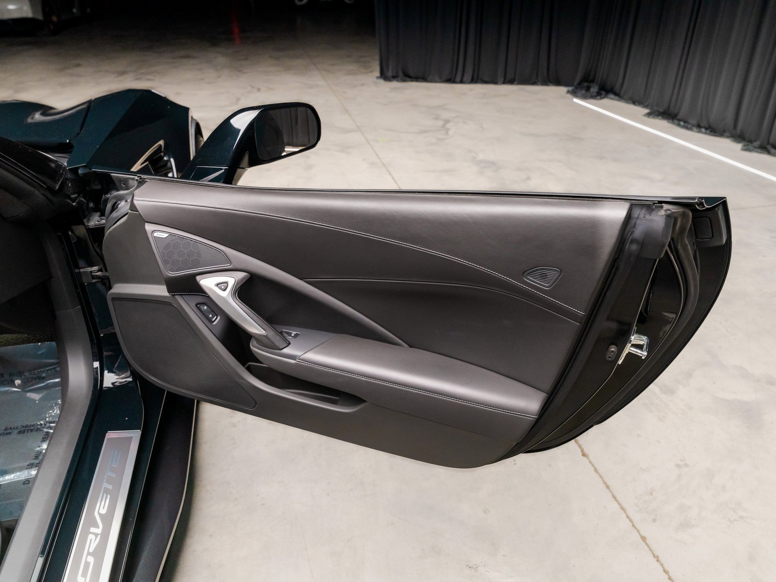 Used 2016 Chevrolet Corvette Z06 w/ 3LZ Preferred Equipment Group image 62