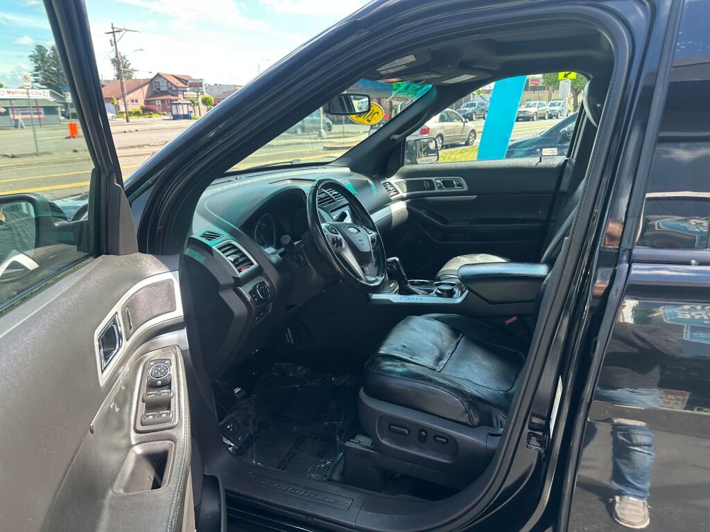 Used 2012 Ford Explorer XLT AWD/4WD image 10