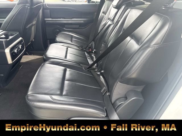 Used 2024 Ford Expedition Max XLT image 16