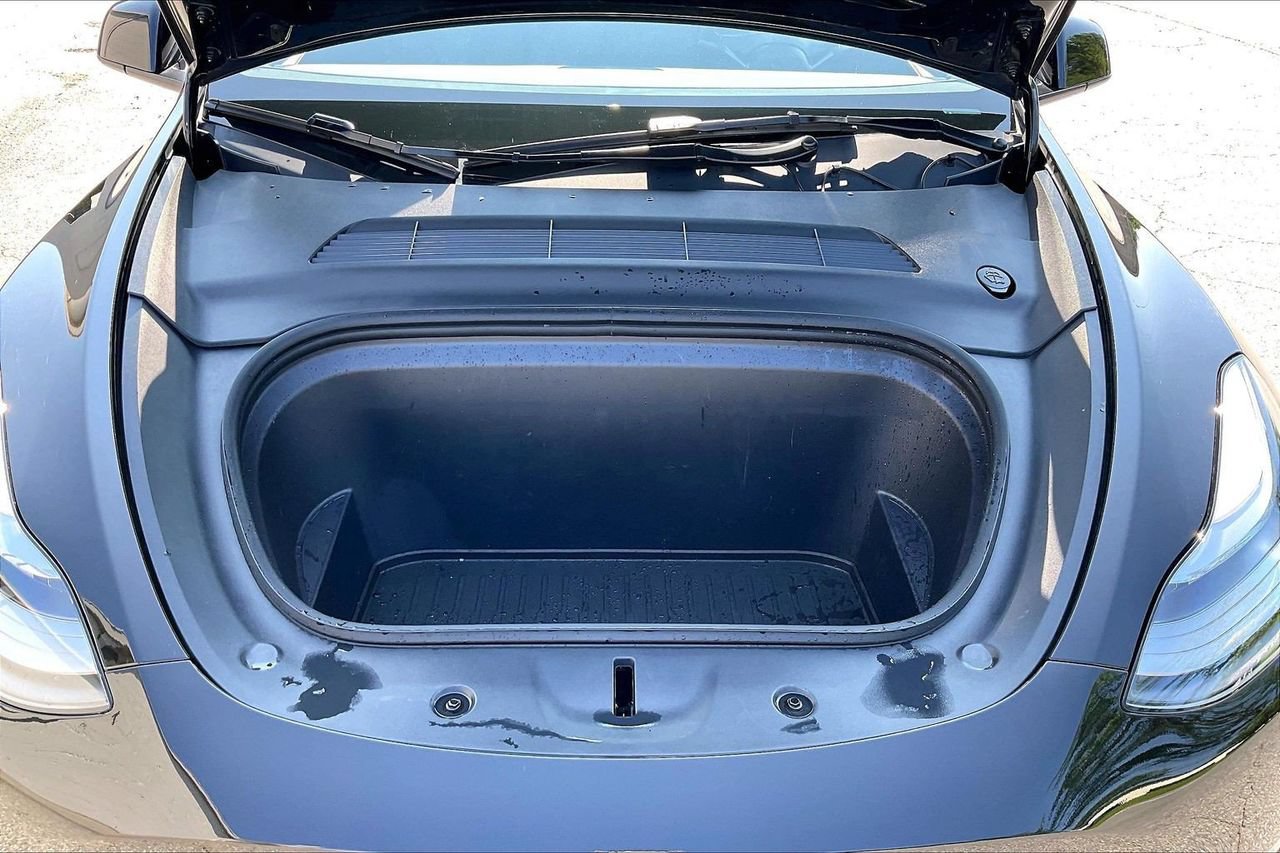 Used 2025 Tesla Model Y Performance AWD/4WD image 39