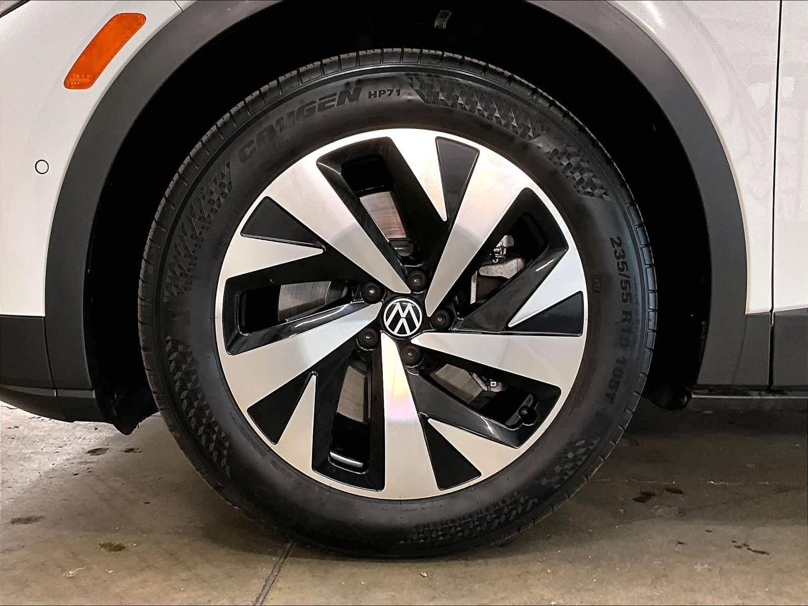 Used 2023 Volkswagen ID.4 Pro image 11