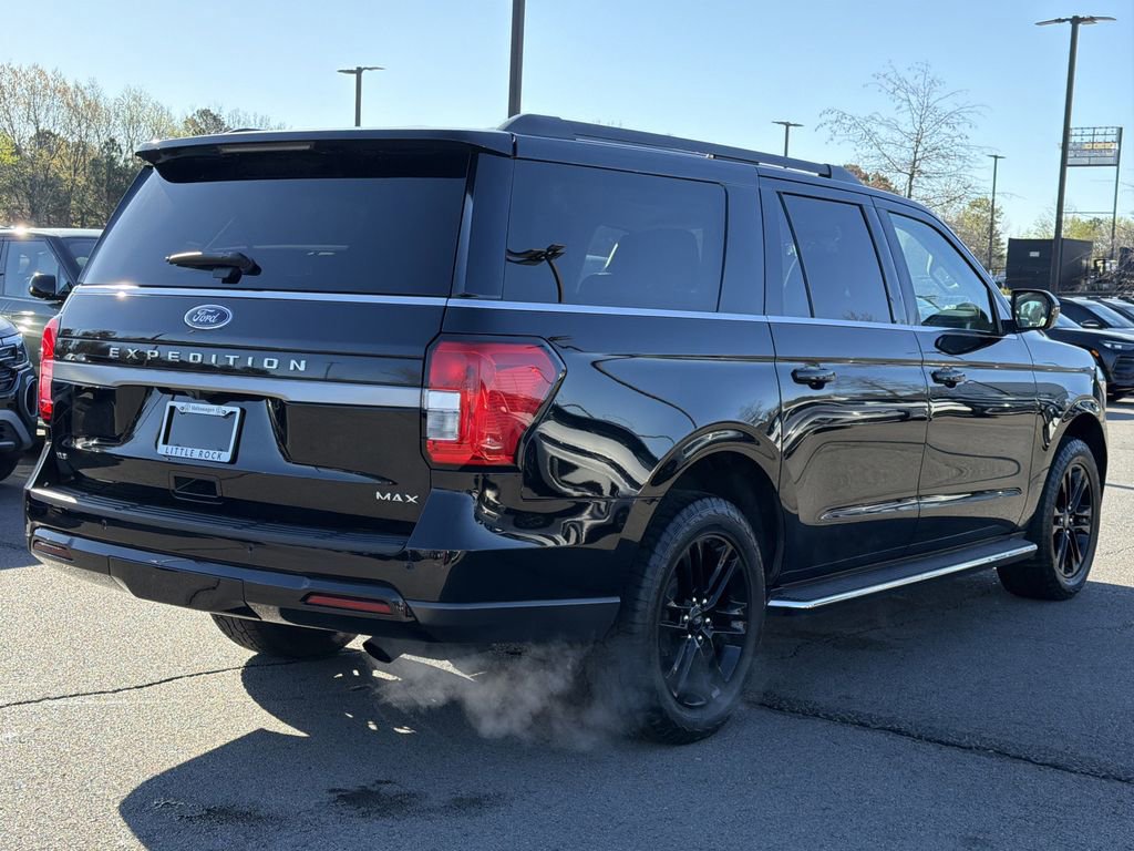 Used 2023 Ford Expedition Max XLT image 5