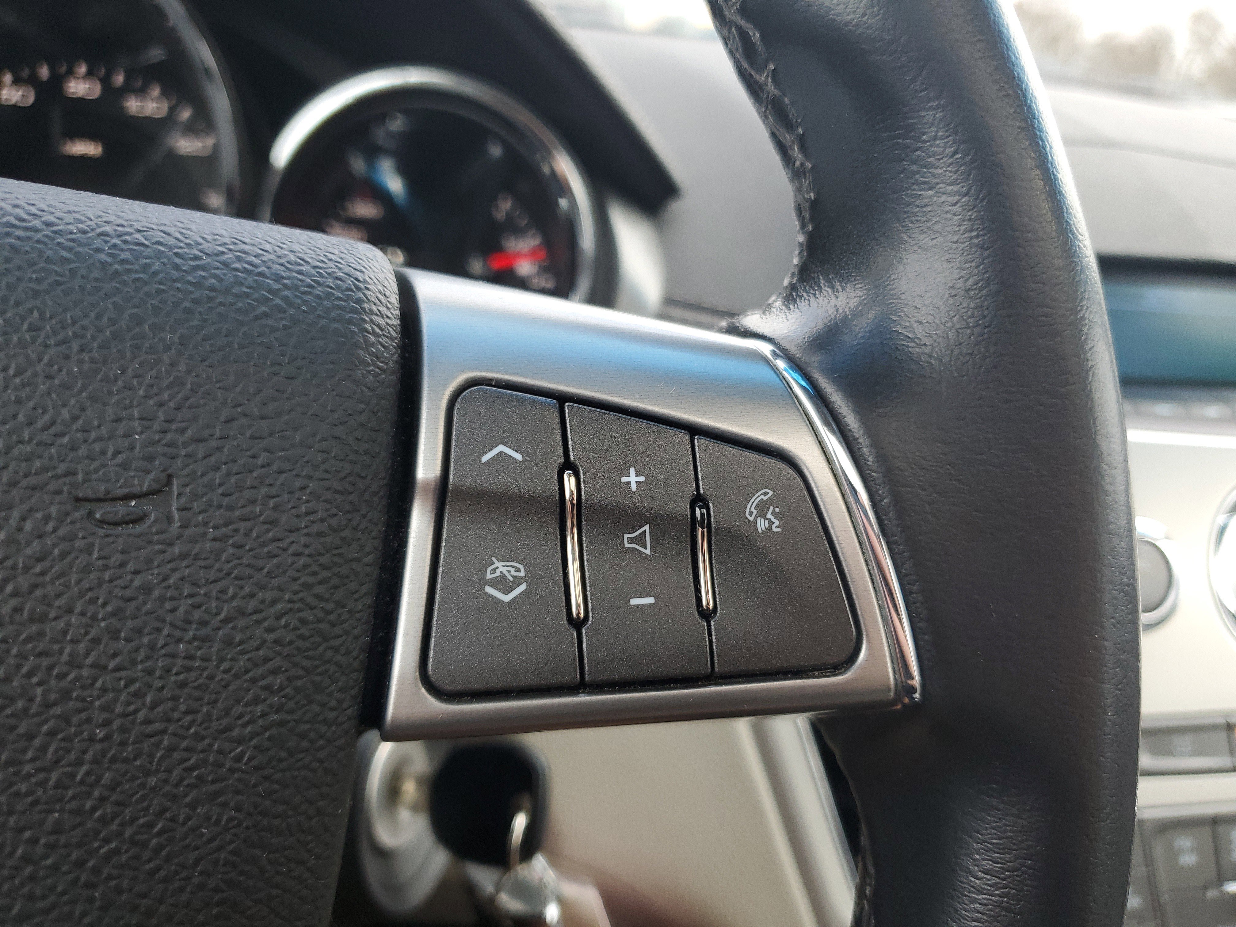 Used 2011 Cadillac CTS Wagon image 18