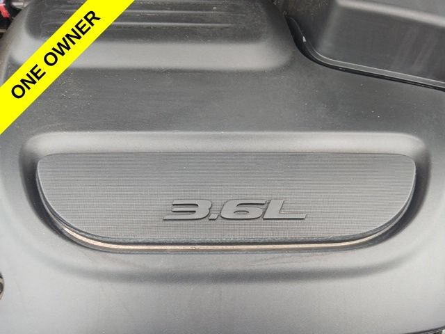 Certified 2023 Chrysler Pacifica Limited FWD image 42