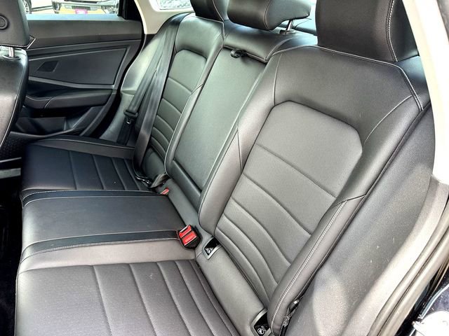 Used 2023 Volkswagen Jetta SE w/ Panoramic Sunroof Package FWD image 23