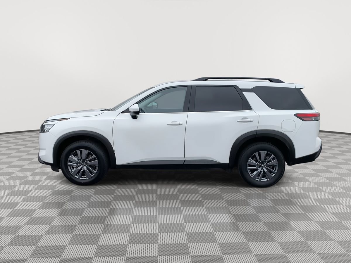 Used 2024 Nissan Pathfinder SV AWD/4WD image 4