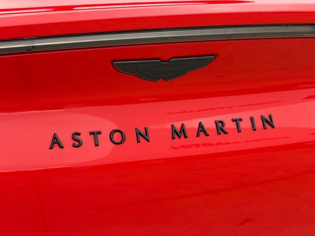 Used 2023 Aston Martin DBX image 23